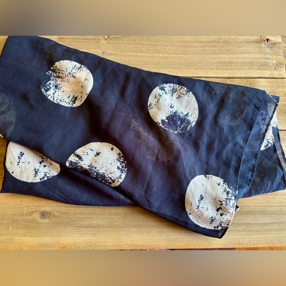 H&M moon scarf - Picture 5 of 7